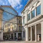 Theater Venice Apartment